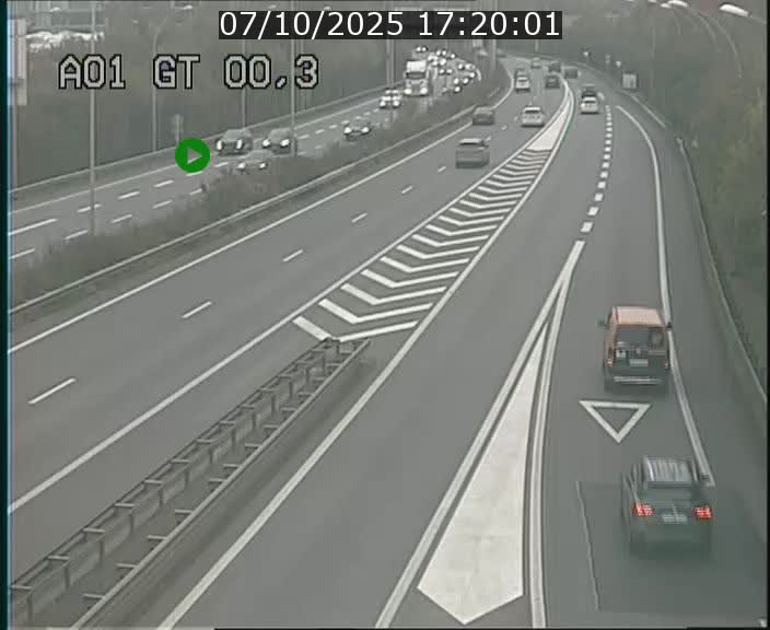 <h2>Traffic live webcam Luxembourg Croix de Gasperich - A1 direction Kirchberg - BK 0.3</h2>