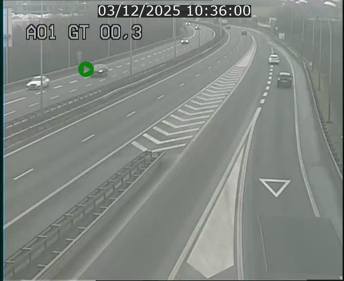 <h2>Traffic live webcam Luxembourg Croix de Gasperich - A1 direction Kirchberg - BK 0.3</h2>