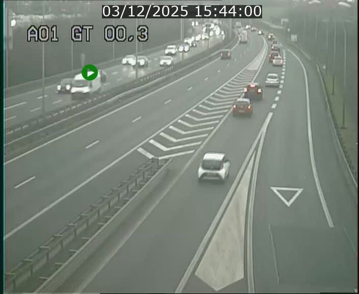 <h2>Traffic live webcam Luxembourg Croix de Gasperich - A1 direction Kirchberg - BK 0.3</h2>