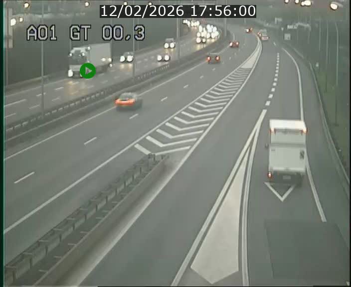 <h2>Traffic live webcam Luxembourg Croix de Gasperich - A1 direction Kirchberg - BK 0.3</h2>