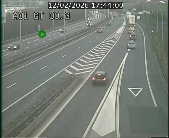 <h2>Traffic live webcam Luxembourg Croix de Gasperich - A1 direction Kirchberg - BK 0.3</h2>