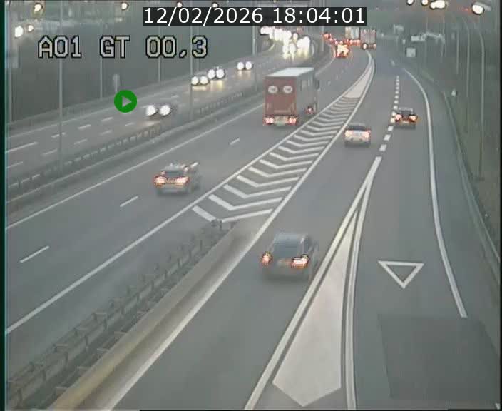 <h2>Traffic live webcam Luxembourg Croix de Gasperich - A1 direction Kirchberg - BK 0.3</h2>