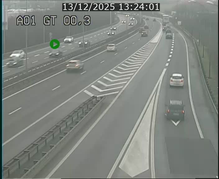 <h2>Traffic live webcam Luxembourg Croix de Gasperich - A1 direction Kirchberg - BK 0.3</h2>