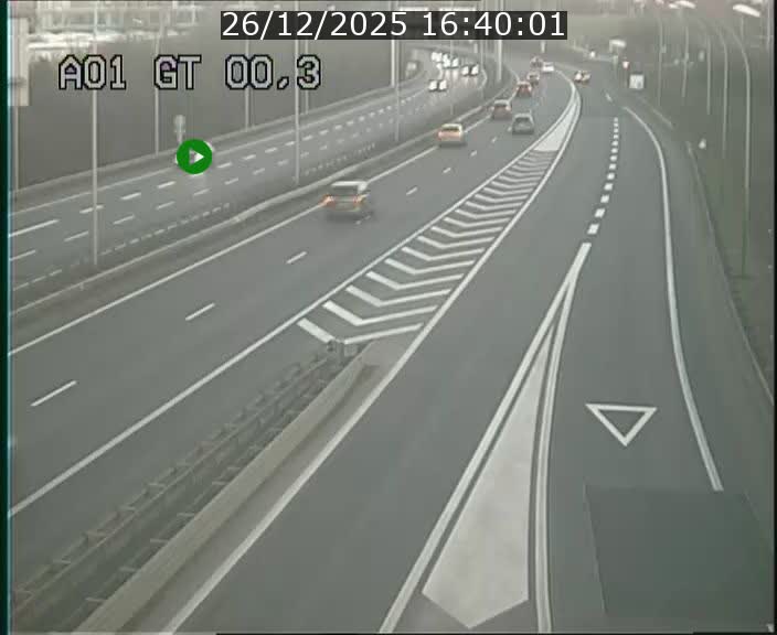 <h2>Traffic live webcam Luxembourg Croix de Gasperich - A1 direction Kirchberg - BK 0.3</h2>