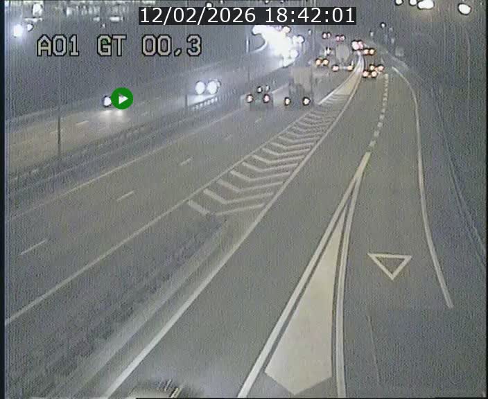 <h2>Traffic live webcam Luxembourg Croix de Gasperich - A1 direction Kirchberg - BK 0.3</h2>