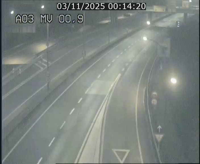 <h2>Traffic live webcam Luxembourg Croix de Gasperich - A3 - BK 0.4 - direction Luxembourg</h2>