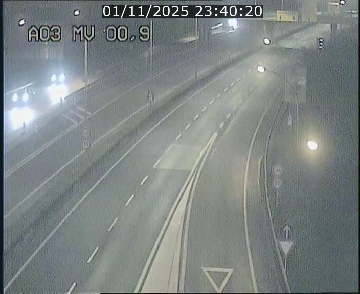 <h2>Traffic live webcam Luxembourg Croix de Gasperich - A3 - BK 0.4 - direction Luxembourg</h2>