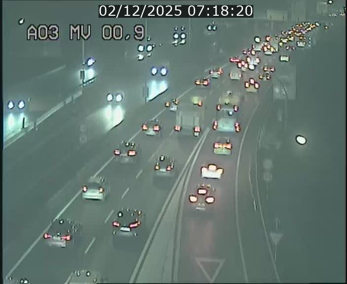 <h2>Traffic live webcam Luxembourg Croix de Gasperich - A3 - BK 0.4 - direction Luxembourg</h2>