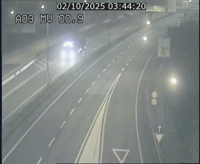 <h2>Traffic live webcam Luxembourg Croix de Gasperich - A3 - BK 0.4 - direction Luxembourg</h2>
