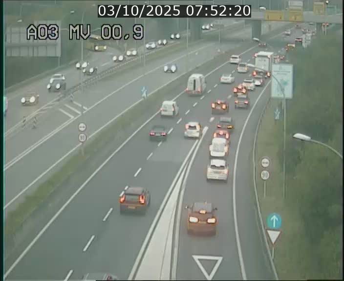 <h2>Traffic live webcam Luxembourg Croix de Gasperich - A3 - BK 0.4 - direction Luxembourg</h2>
