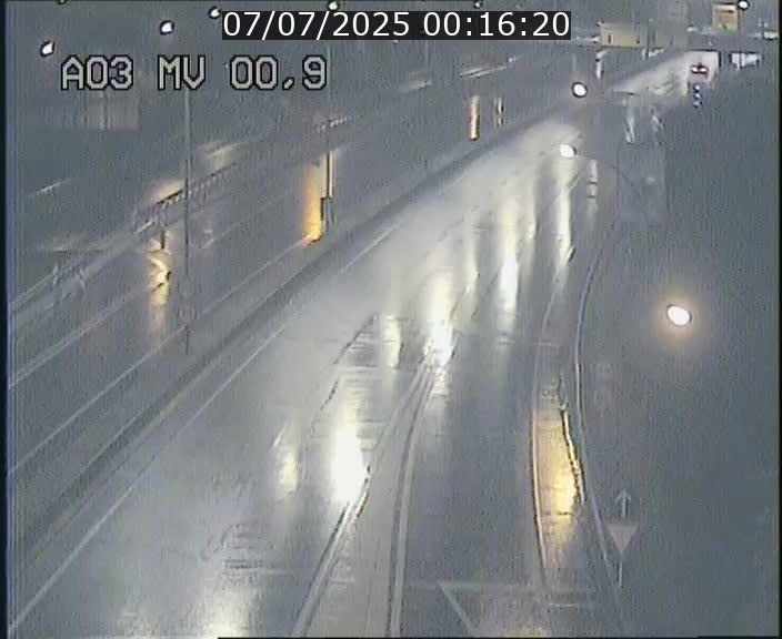 <h2>Traffic live webcam Luxembourg Croix de Gasperich - A3 - BK 0.4 - direction Luxembourg</h2>