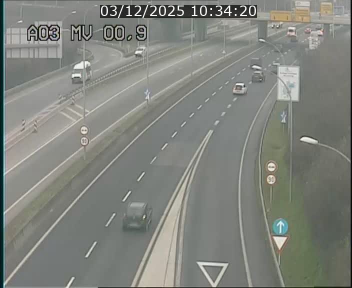 <h2>Traffic live webcam Luxembourg Croix de Gasperich - A3 - BK 0.4 - direction Luxembourg</h2>