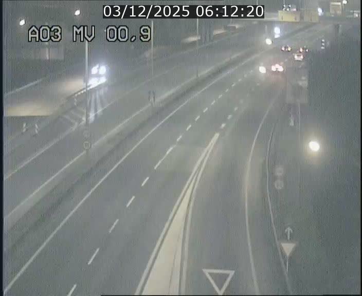 <h2>Traffic live webcam Luxembourg Croix de Gasperich - A3 - BK 0.4 - direction Luxembourg</h2>