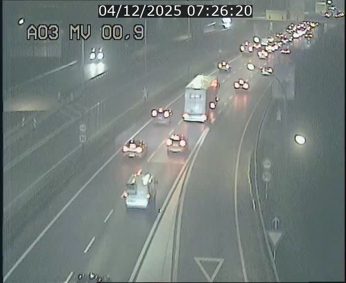 <h2>Traffic live webcam Luxembourg Croix de Gasperich - A3 - BK 0.4 - direction Luxembourg</h2>