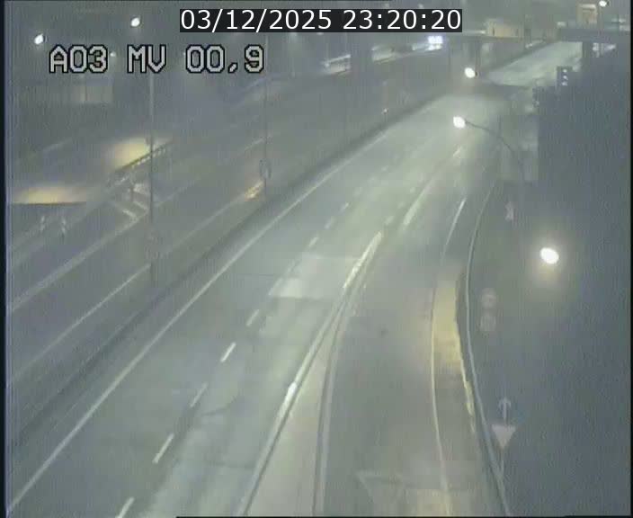 <h2>Traffic live webcam Luxembourg Croix de Gasperich - A3 - BK 0.4 - direction Luxembourg</h2>