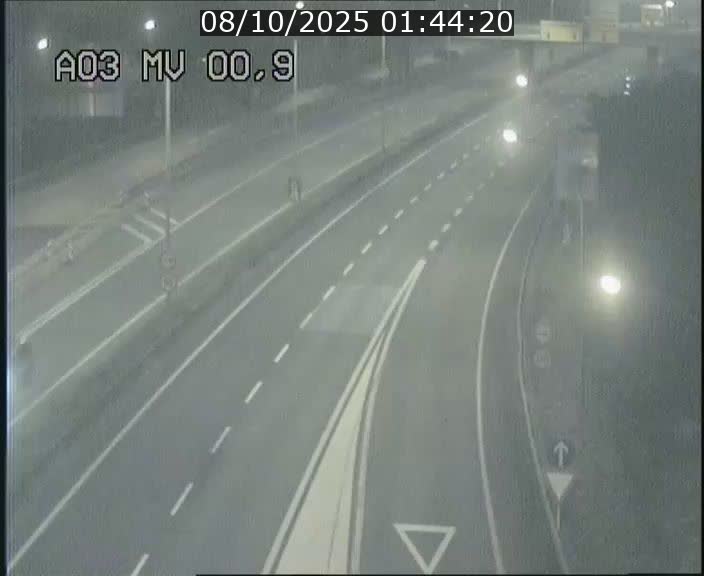 <h2>Traffic live webcam Luxembourg Croix de Gasperich - A3 - BK 0.4 - direction Luxembourg</h2>