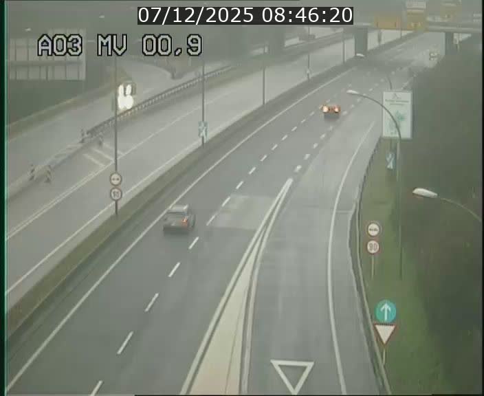 <h2>Traffic live webcam Luxembourg Croix de Gasperich - A3 - BK 0.4 - direction Luxembourg</h2>