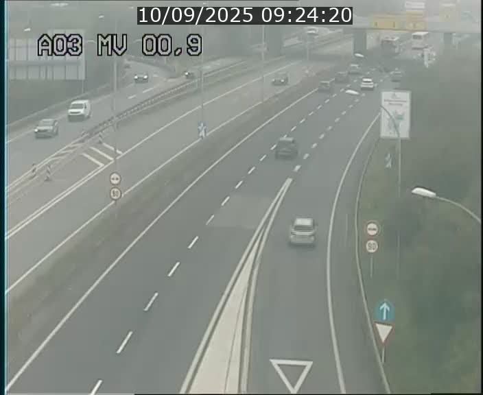 <h2>Traffic live webcam Luxembourg Croix de Gasperich - A3 - BK 0.4 - direction Luxembourg</h2>