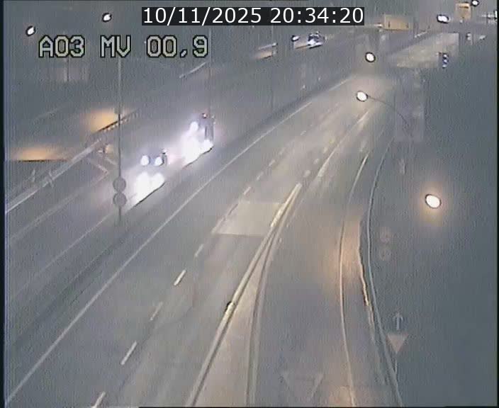 <h2>Traffic live webcam Luxembourg Croix de Gasperich - A3 - BK 0.4 - direction Luxembourg</h2>