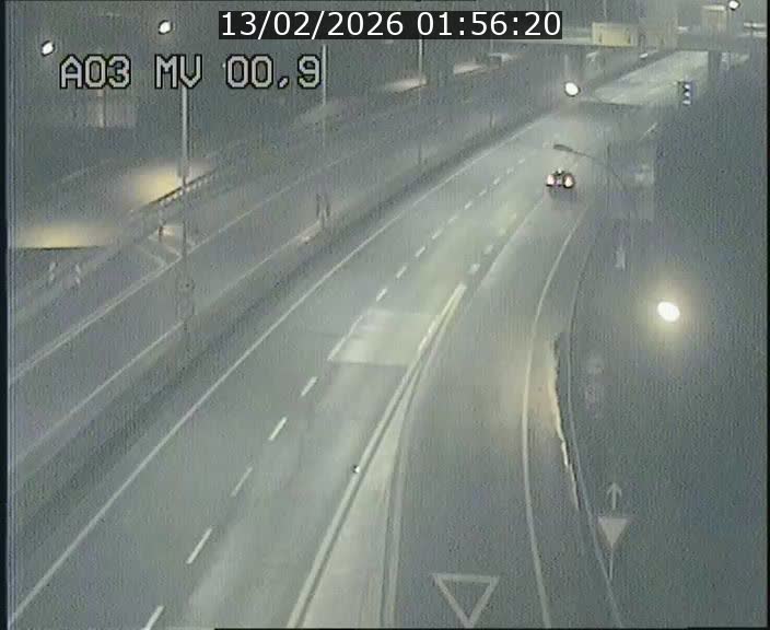 <h2>Traffic live webcam Luxembourg Croix de Gasperich - A3 - BK 0.4 - direction Luxembourg</h2>