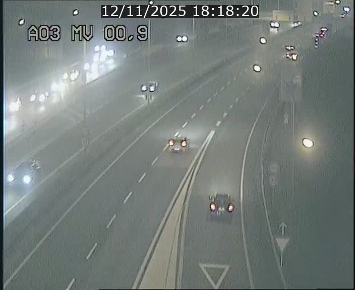 <h2>Traffic live webcam Luxembourg Croix de Gasperich - A3 - BK 0.4 - direction Luxembourg</h2>