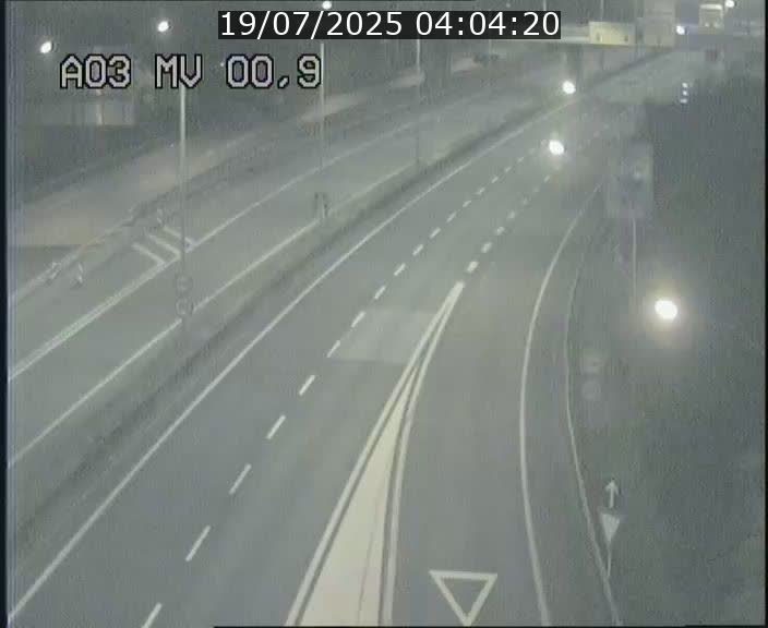 <h2>Traffic live webcam Luxembourg Croix de Gasperich - A3 - BK 0.4 - direction Luxembourg</h2>