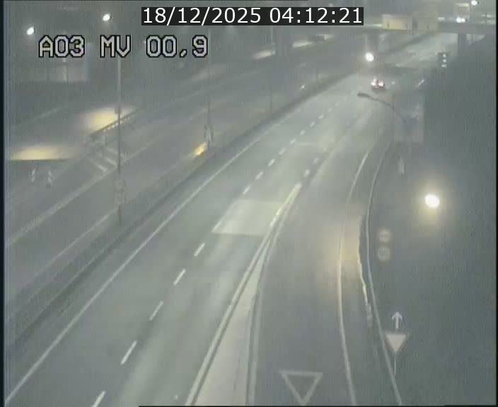 <h2>Traffic live webcam Luxembourg Croix de Gasperich - A3 - BK 0.4 - direction Luxembourg</h2>