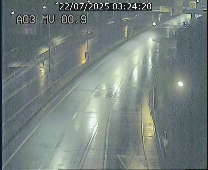 Traffic live webcam Luxembourg Croix de Gasperich - A3 - BK 0.4 - direction Luxembourg
