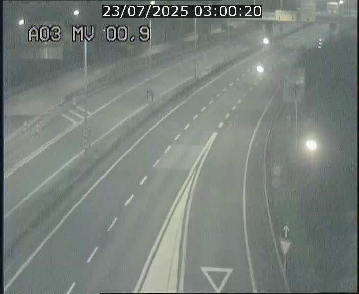 Traffic live webcam Luxembourg Croix de Gasperich - A3 - BK 0.4 - direction Luxembourg