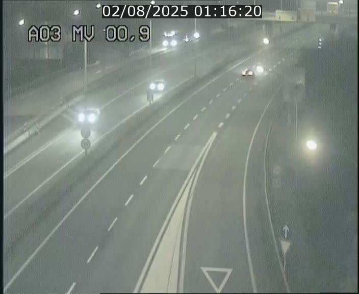 Traffic live webcam Luxembourg Croix de Gasperich - A3 - BK 0.4 - direction Luxembourg