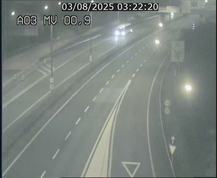 Traffic live webcam Luxembourg Croix de Gasperich - A3 - BK 0.4 - direction Luxembourg