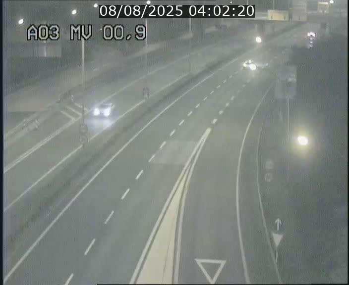 Traffic live webcam Luxembourg Croix de Gasperich - A3 - BK 0.4 - direction Luxembourg