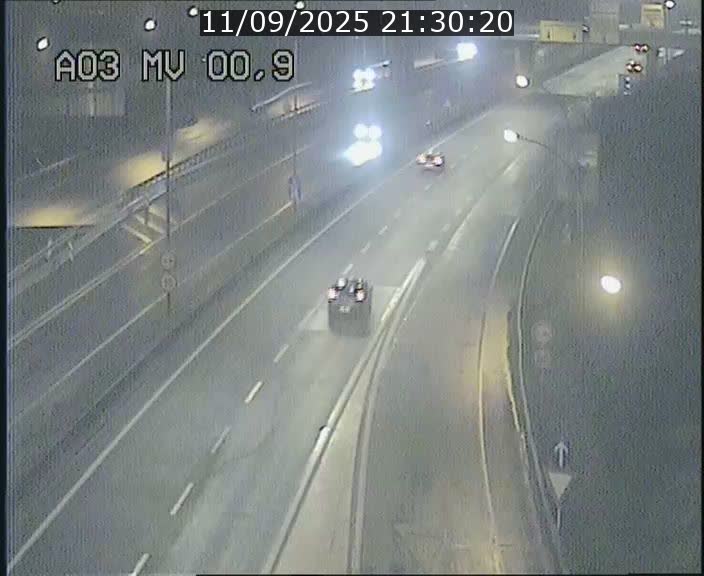 Traffic live webcam Luxembourg Croix de Gasperich - A3 - BK 0.4 - direction Luxembourg