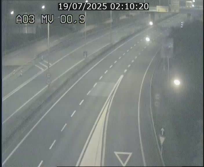 <h2>Traffic live webcam Luxembourg Croix de Gasperich - A3 - BK 0.4 - direction Luxembourg</h2>
