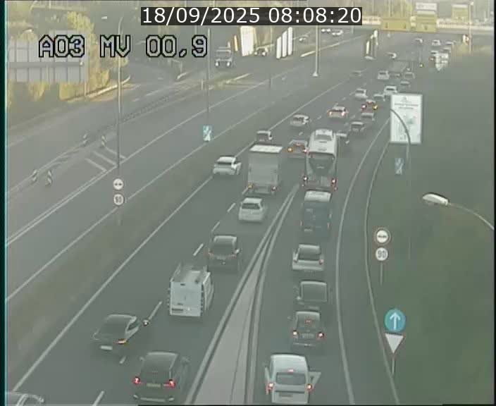 <h2>Traffic live webcam Luxembourg Croix de Gasperich - A3 - BK 0.4 - direction Luxembourg</h2>