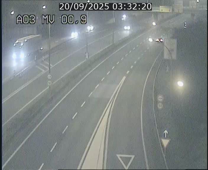 Traffic live webcam Luxembourg Croix de Gasperich - A3 - BK 0.4 - direction Luxembourg