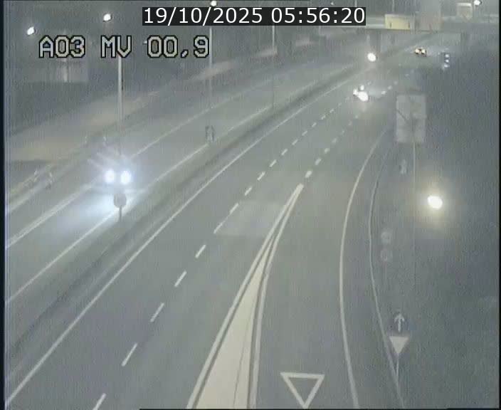 <h2>Traffic live webcam Luxembourg Croix de Gasperich - A3 - BK 0.4 - direction Luxembourg</h2>