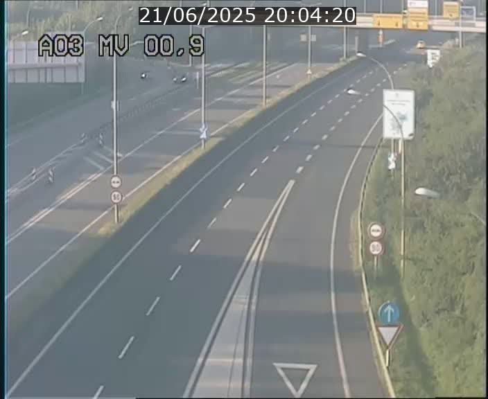 <h2>Traffic live webcam Luxembourg Croix de Gasperich - A3 - BK 0.4 - direction Luxembourg</h2>