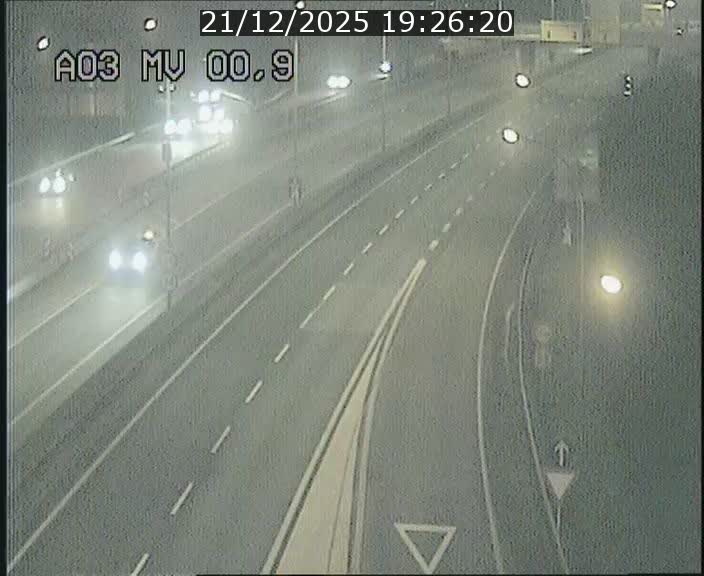 <h2>Traffic live webcam Luxembourg Croix de Gasperich - A3 - BK 0.4 - direction Luxembourg</h2>