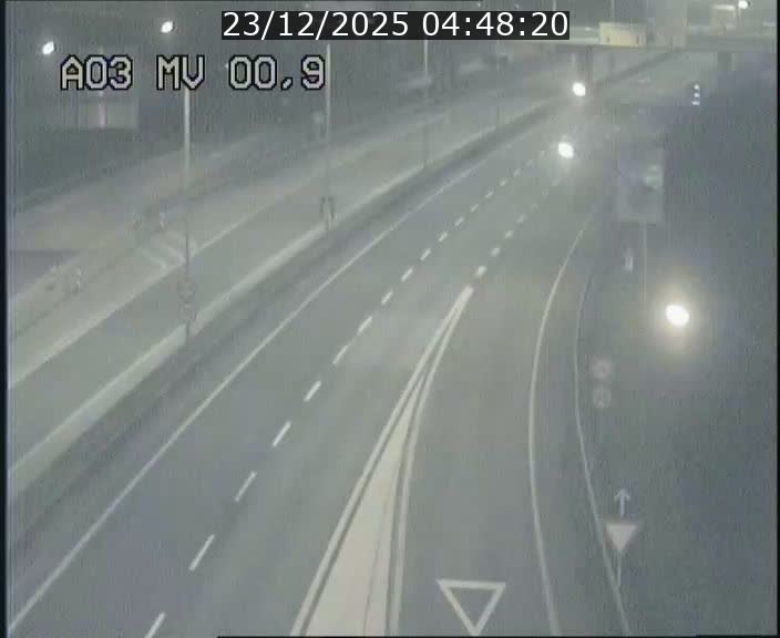 <h2>Traffic live webcam Luxembourg Croix de Gasperich - A3 - BK 0.4 - direction Luxembourg</h2>