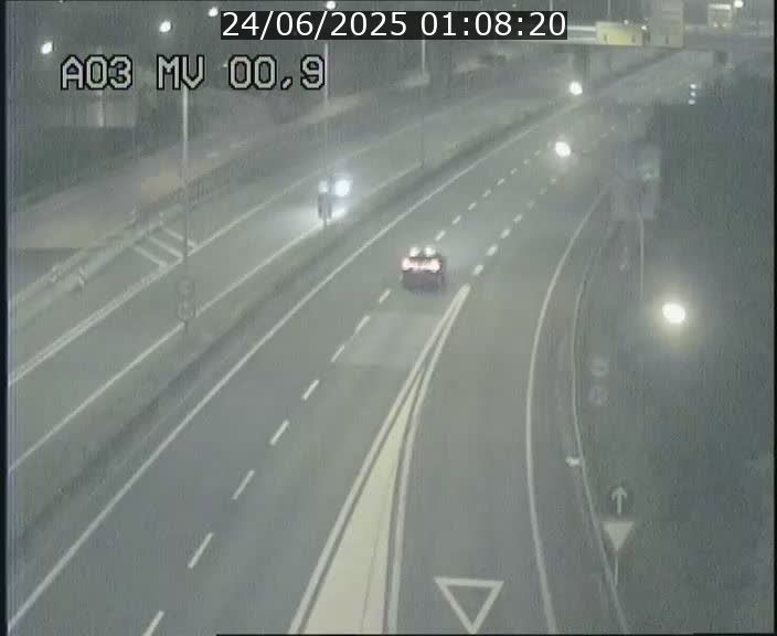 <h2>Traffic live webcam Luxembourg Croix de Gasperich - A3 - BK 0.4 - direction Luxembourg</h2>