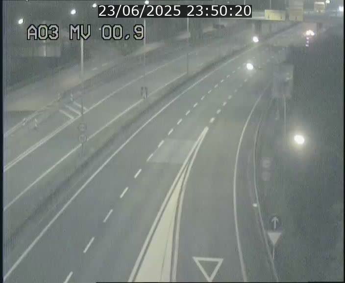 <h2>Traffic live webcam Luxembourg Croix de Gasperich - A3 - BK 0.4 - direction Luxembourg</h2>