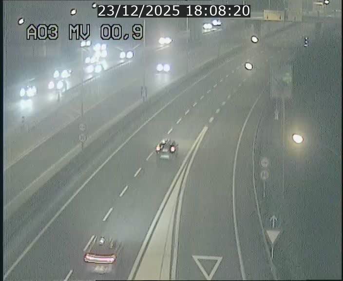 <h2>Traffic live webcam Luxembourg Croix de Gasperich - A3 - BK 0.4 - direction Luxembourg</h2>