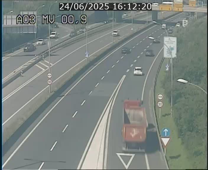 <h2>Traffic live webcam Luxembourg Croix de Gasperich - A3 - BK 0.4 - direction Luxembourg</h2>