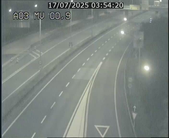 <h2>Traffic live webcam Luxembourg Croix de Gasperich - A3 - BK 0.4 - direction Luxembourg</h2>