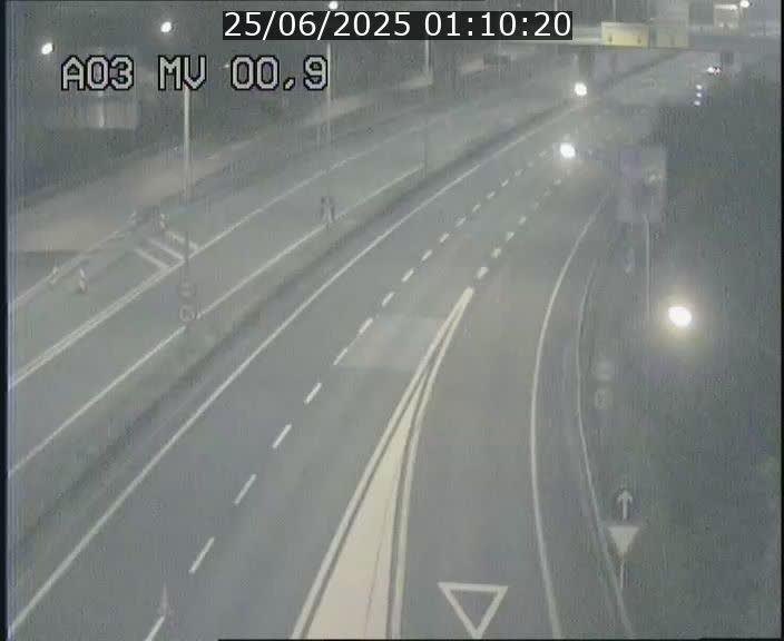 <h2>Traffic live webcam Luxembourg Croix de Gasperich - A3 - BK 0.4 - direction Luxembourg</h2>