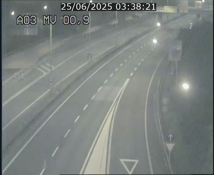 <h2>Traffic live webcam Luxembourg Croix de Gasperich - A3 - BK 0.4 - direction Luxembourg</h2>