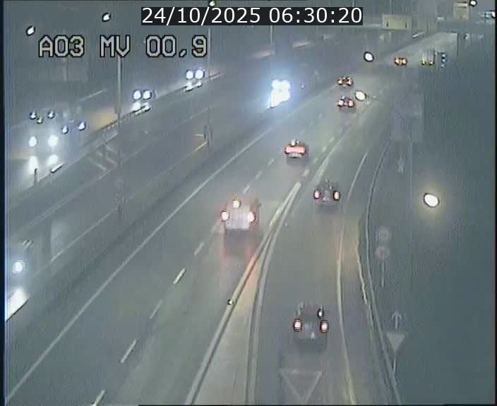 <h2>Traffic live webcam Luxembourg Croix de Gasperich - A3 - BK 0.4 - direction Luxembourg</h2>