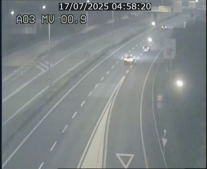 <h2>Traffic live webcam Luxembourg Croix de Gasperich - A3 - BK 0.4 - direction Luxembourg</h2>