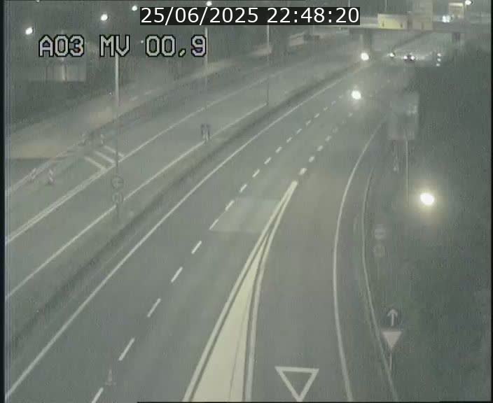 <h2>Traffic live webcam Luxembourg Croix de Gasperich - A3 - BK 0.4 - direction Luxembourg</h2>